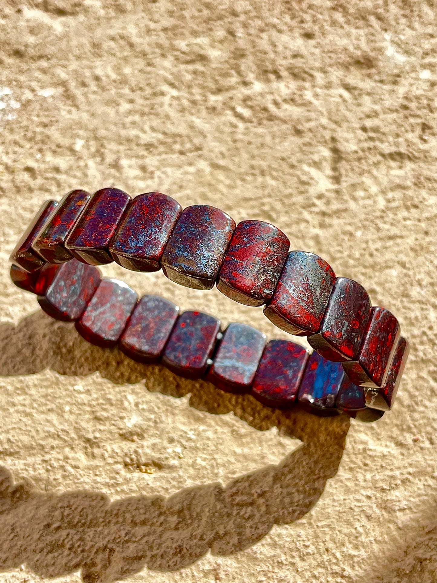 اسورة عقيق الدم الامبراطوري