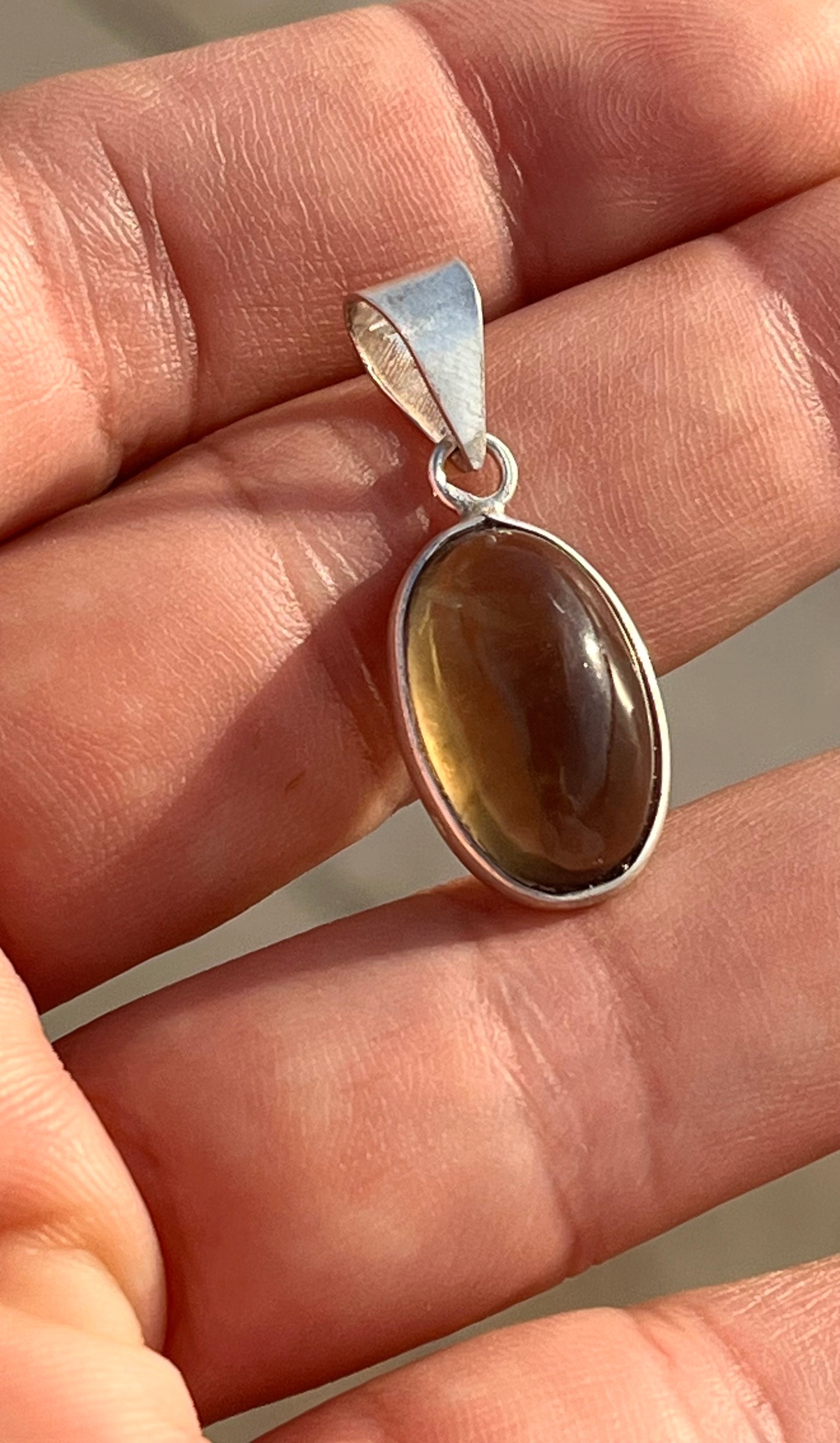 كوارتز دخاني دلاية فضة