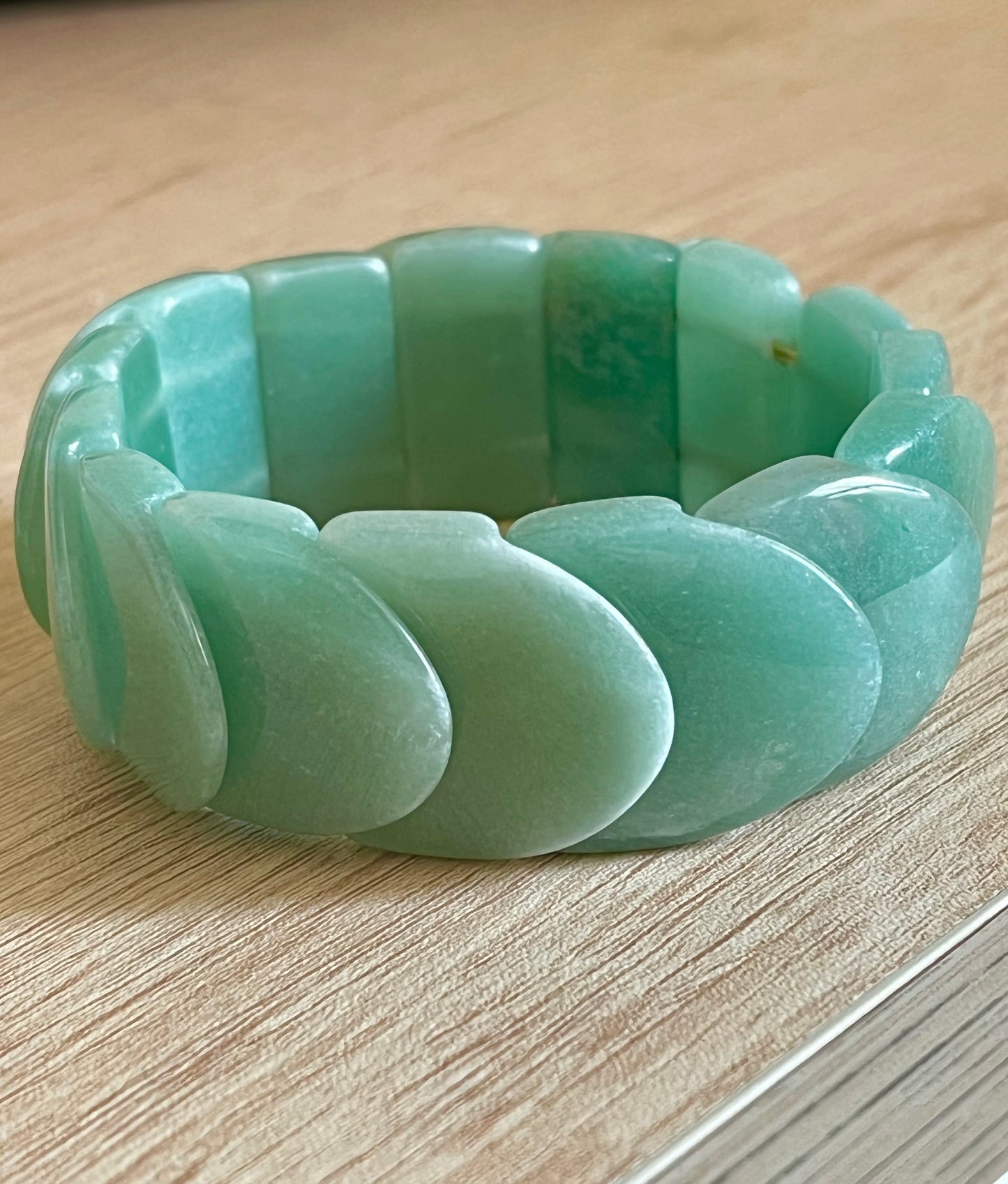 اسورة عريضة حجر جاد طبيعي