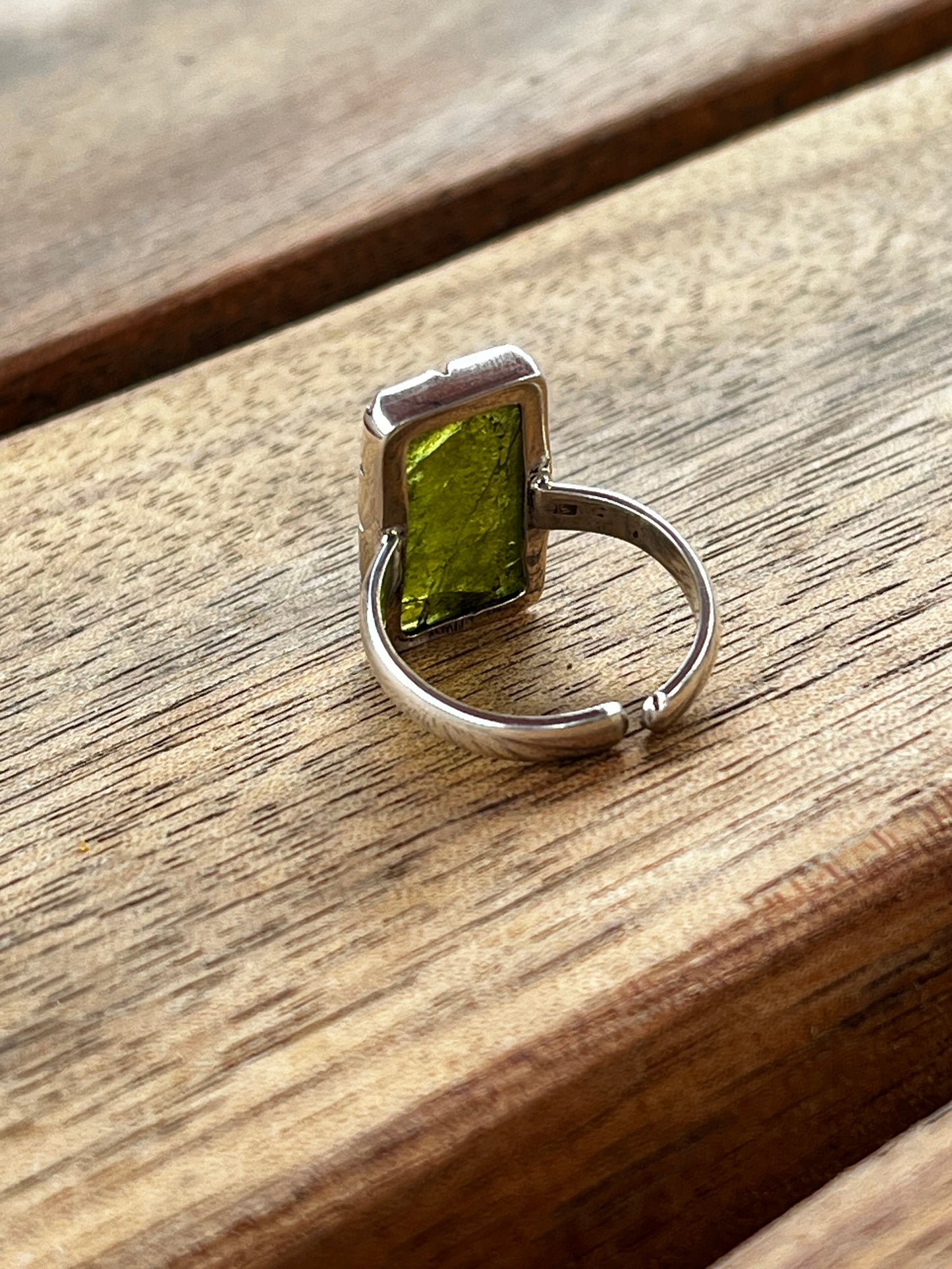 حجر زبرجد أصلي -خاتم فضة