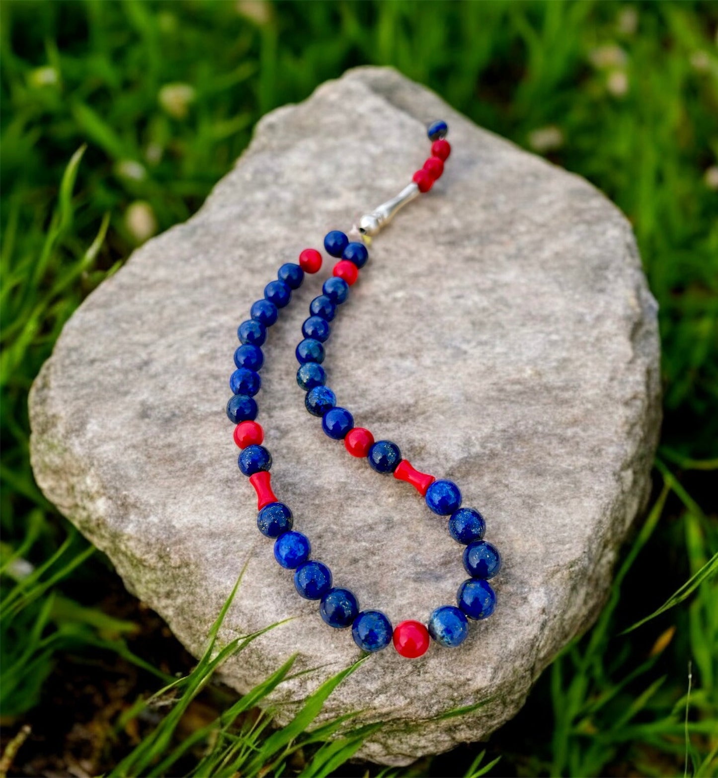 سبحة لابيس لازورد ومرجان وفضة