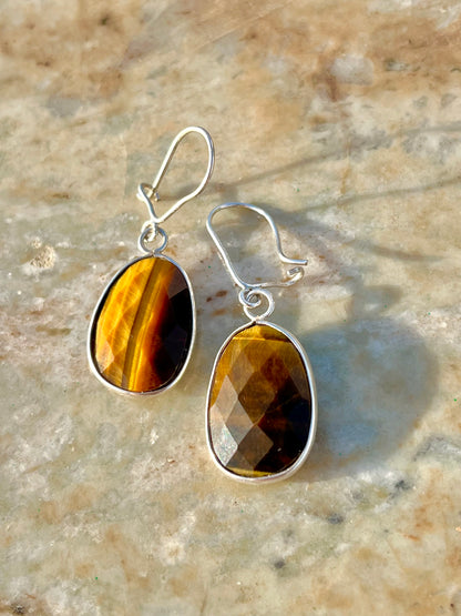 حلق فضة بحجر عين نمر اصلي