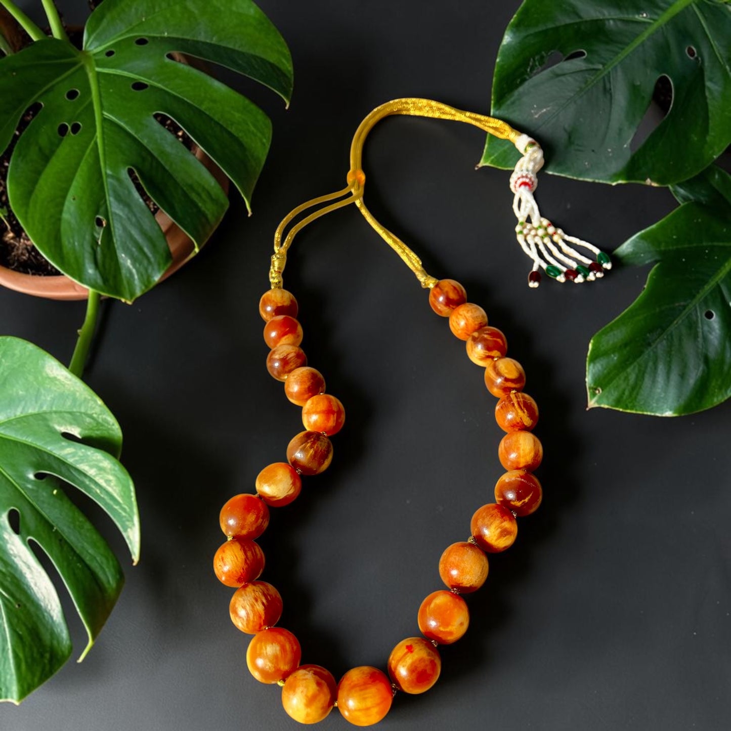 طقم كهرمان خشبي طبيعي فواح