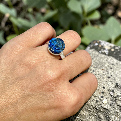 خاتم فضة بحجر لابيس لازورد منحوت