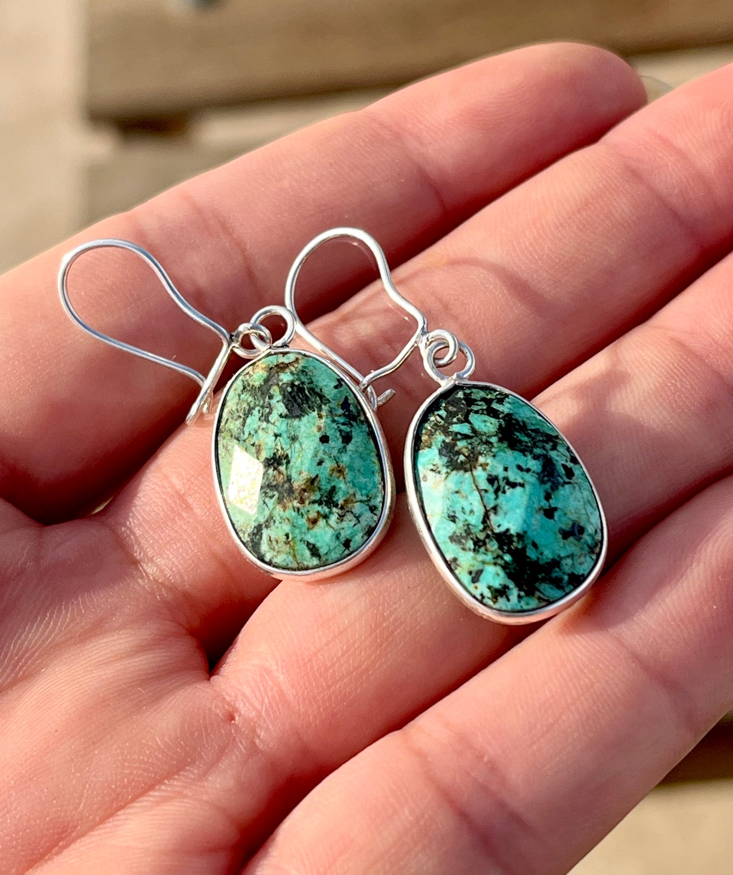 حلق فضة بحجر فيروز افريقي أصلي