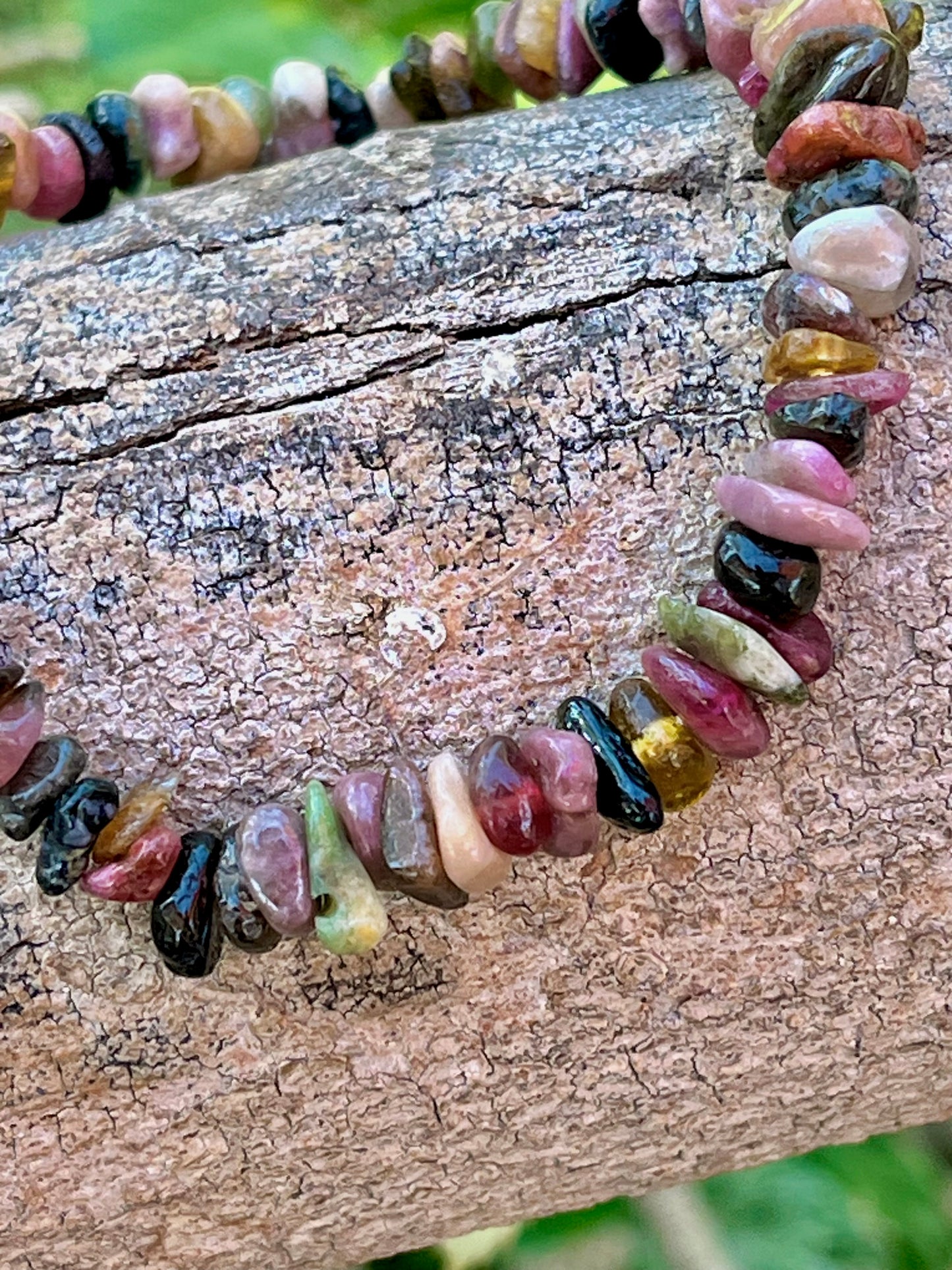 اسورة تورمالين حجر أصلي مناسب للجنسين