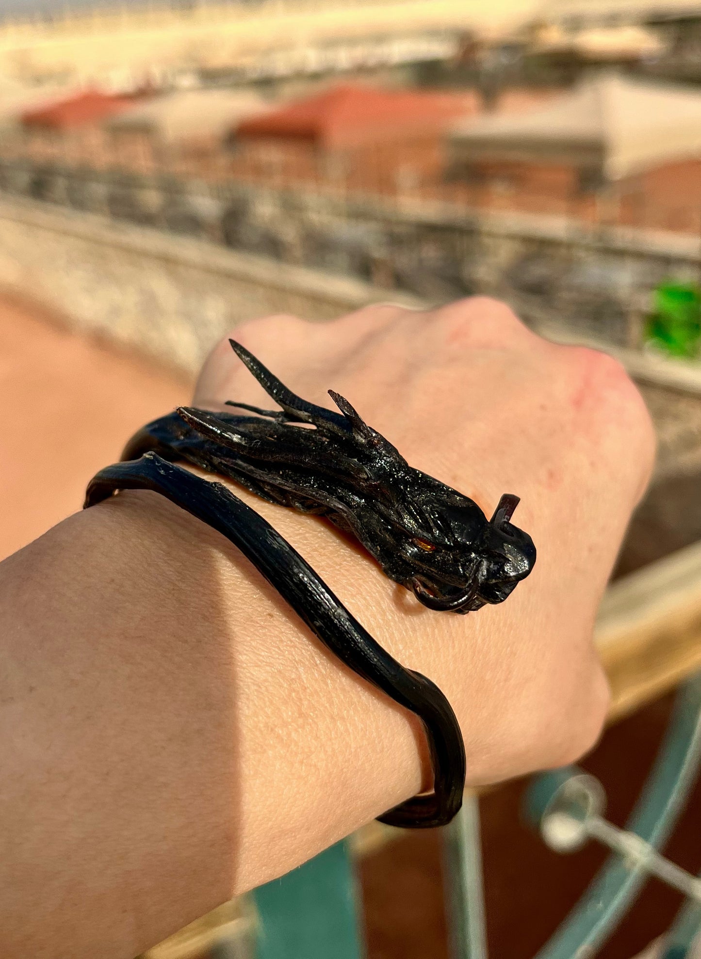 اسورة التنين يسر جزيرة بالي