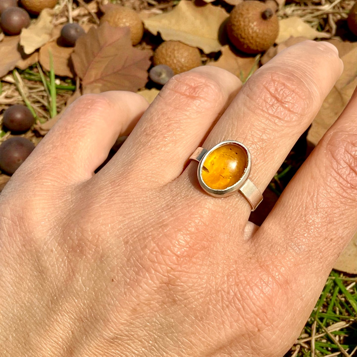 خاتم فضة بحجر كهرمان اصلي