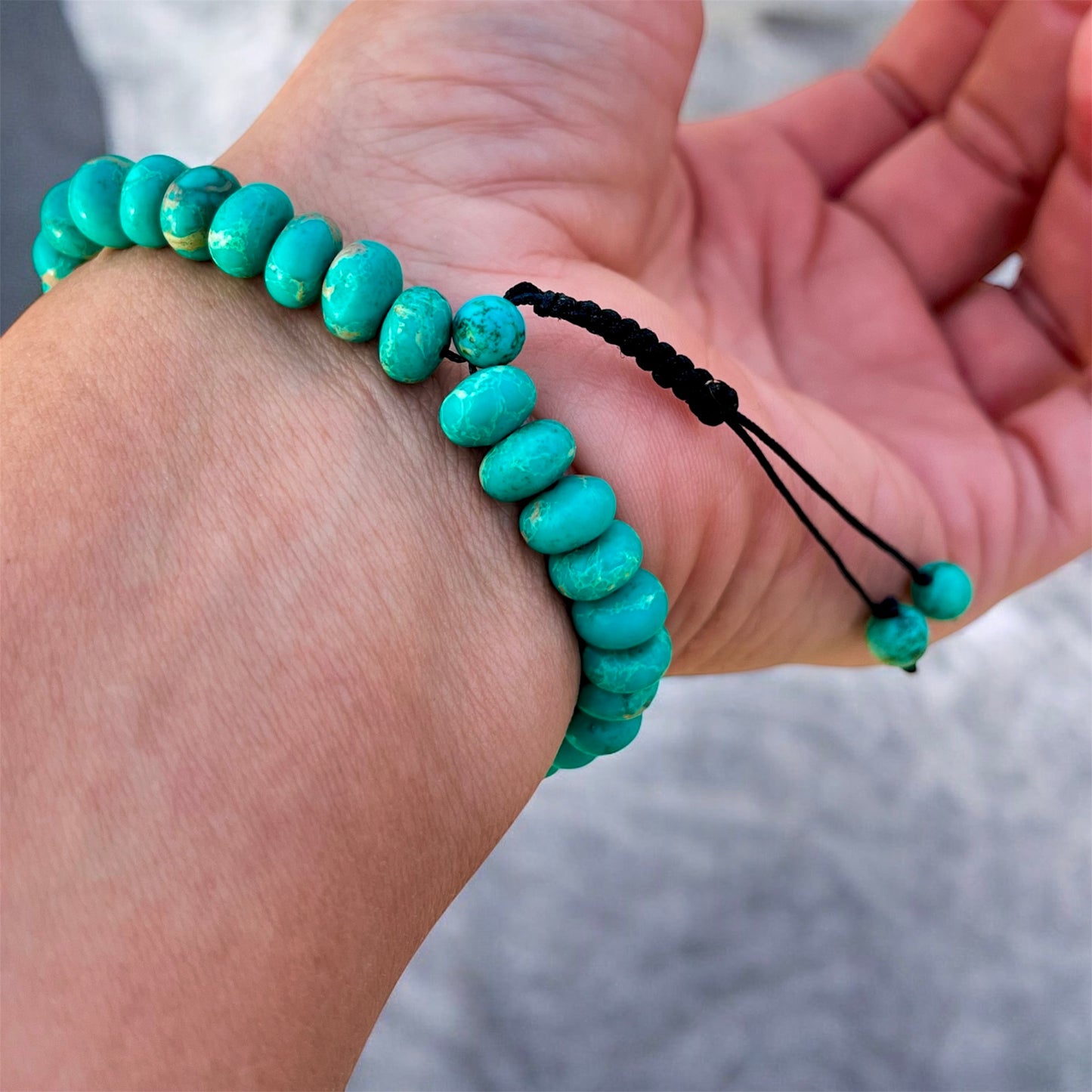 اسورة وسبحة فيروز طبيعي للجنسين