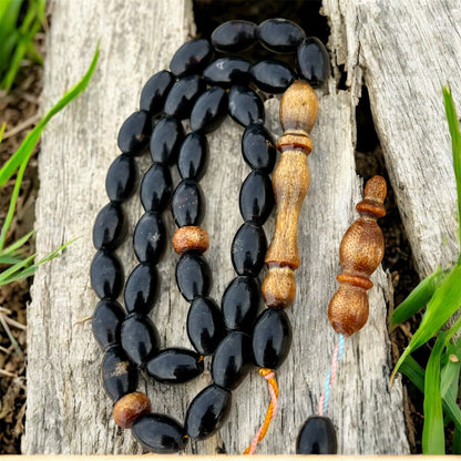 سبحة يسر اسود ودهبي نادر