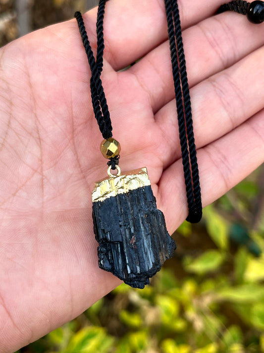 عقد تورمالين خام للجنسين