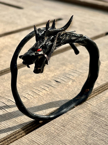 اسورة التنين يسر جزيرة بالي