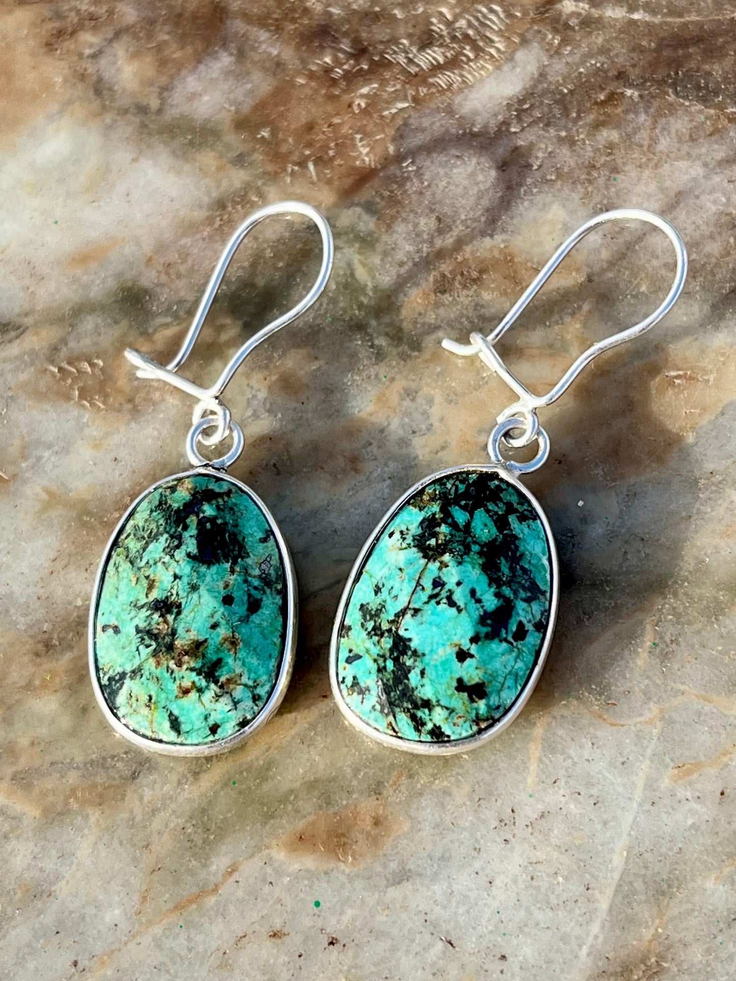 حلق فضة بحجر فيروز افريقي أصلي