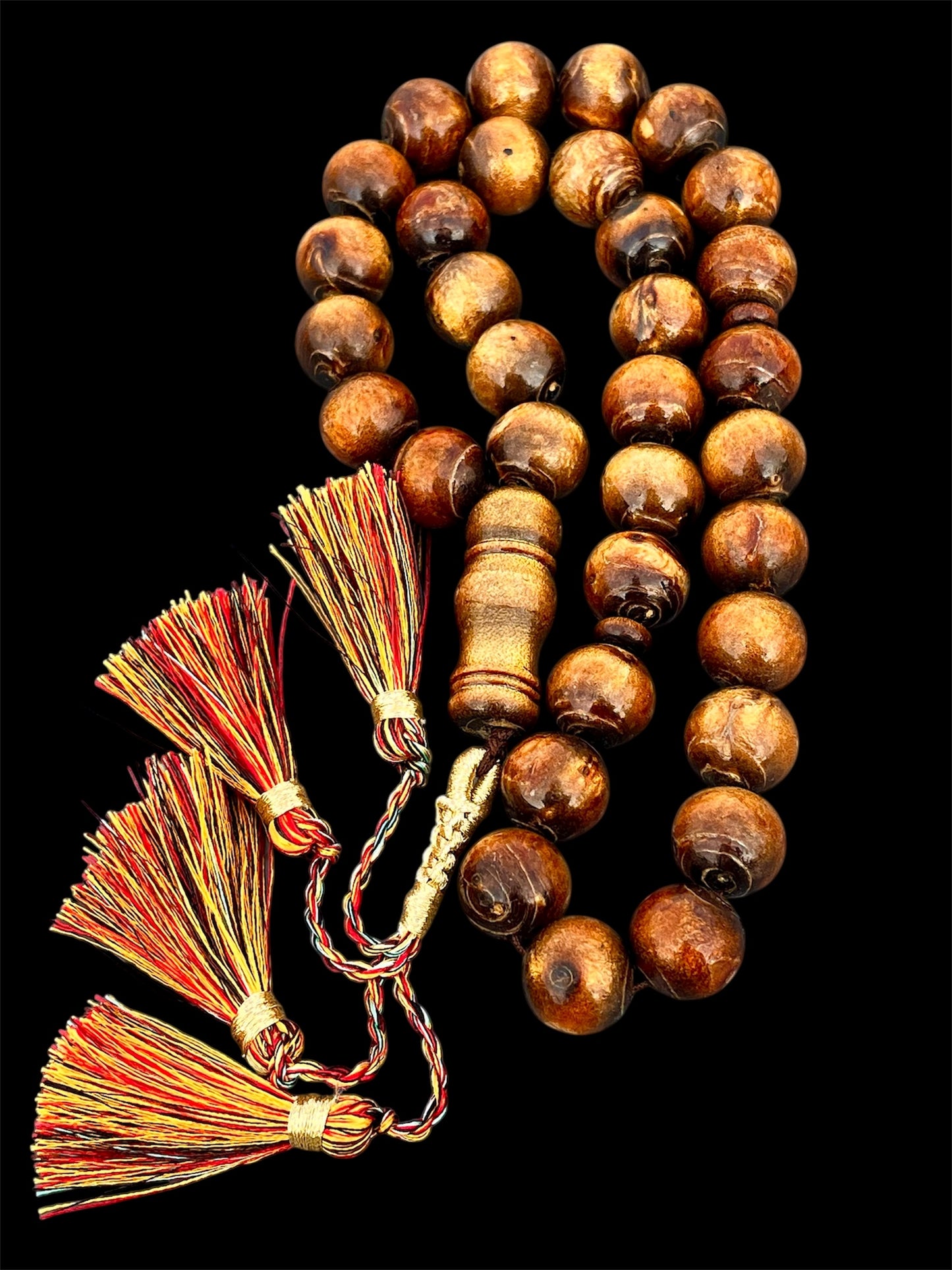 سبحة يسر دهبي نادر ضخمة 18مل