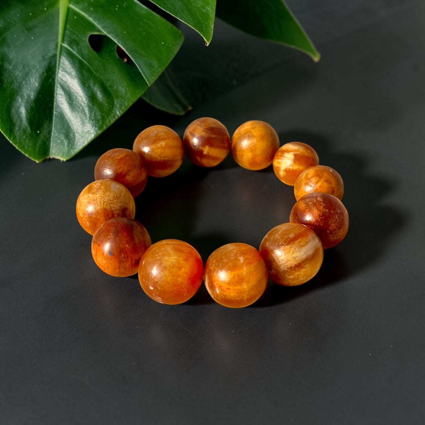 طقم كهرمان خشبي طبيعي فواح