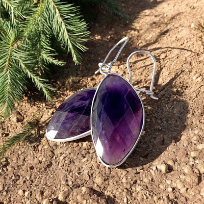 حلق فضة بجواهر اماتيست كبيرة