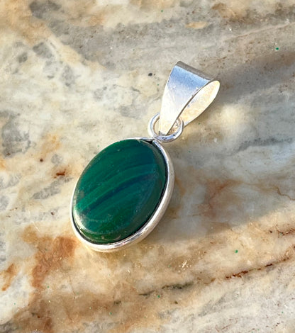 حجر مالكايت دلاية فضة