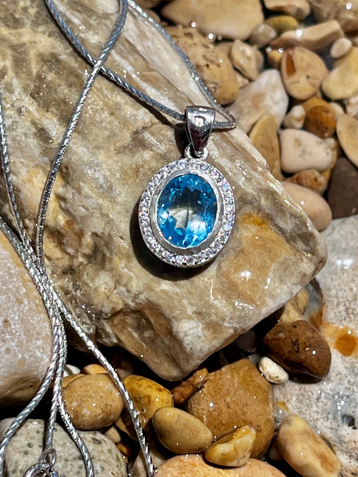 جوهرة توباز أصلية وفضة ايطالي